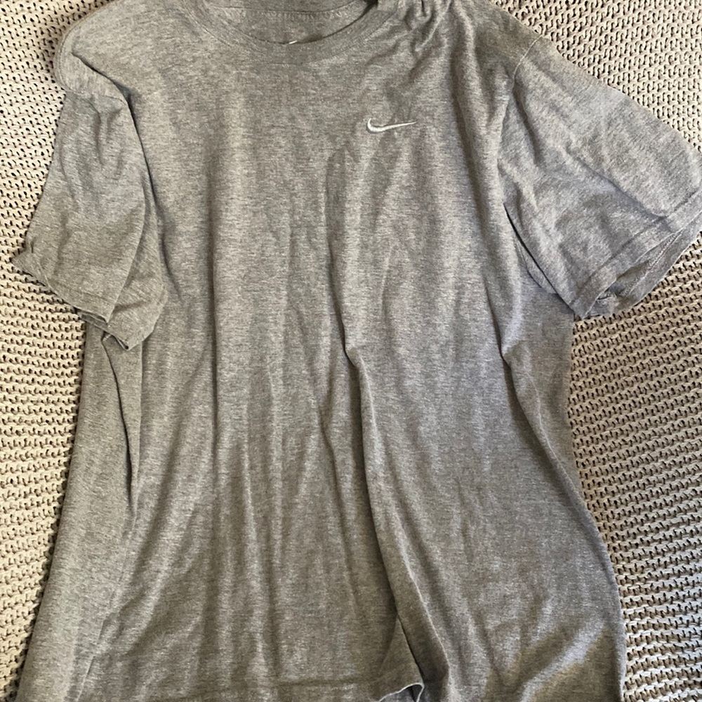 Mens 2XL Nike gray tshirt